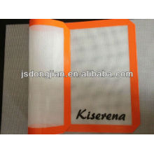 Non-stick silicone coated fiberglass mat